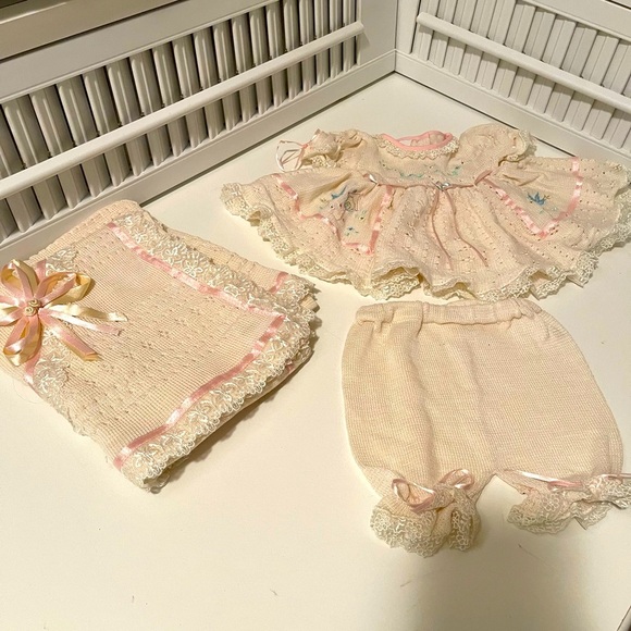 Gracalin Other - Adorable Benewborn set of three pieces,dresses pants and blankets. Soft and New
